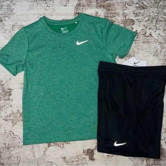 Nike Emerald Tee and Ebony Shorts Set - Picture 1 of 1